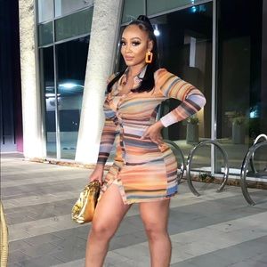 Size medium model is 5’3